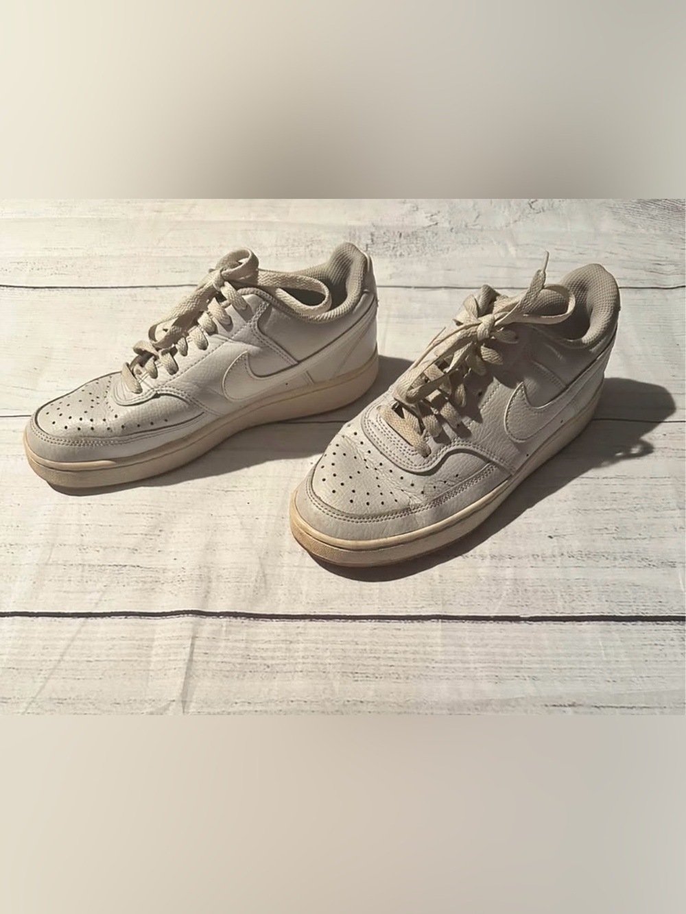 Nike Cream/White Leather Low-Top Trainers